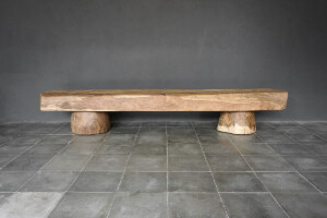 Lesung Bench in Natural Finish
